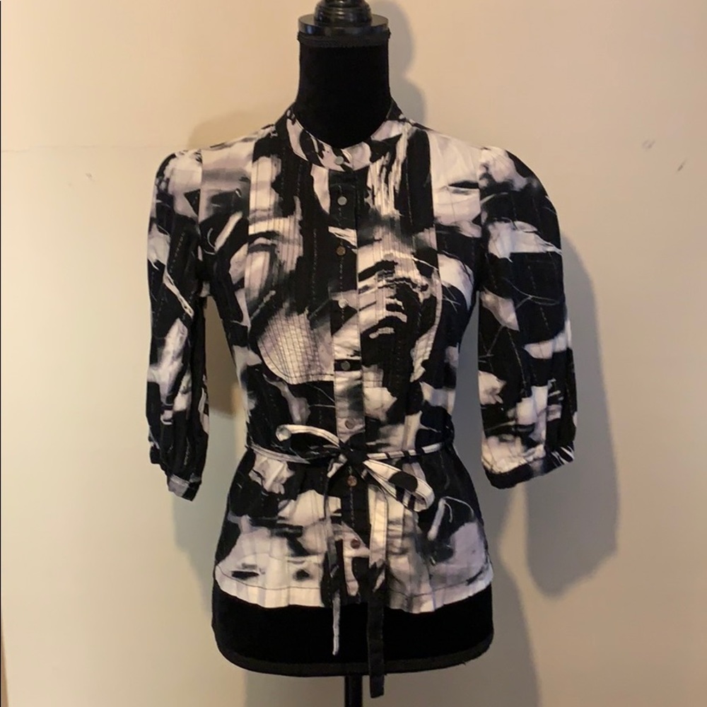 BCBGMaxAzria print blouse with belt, S.